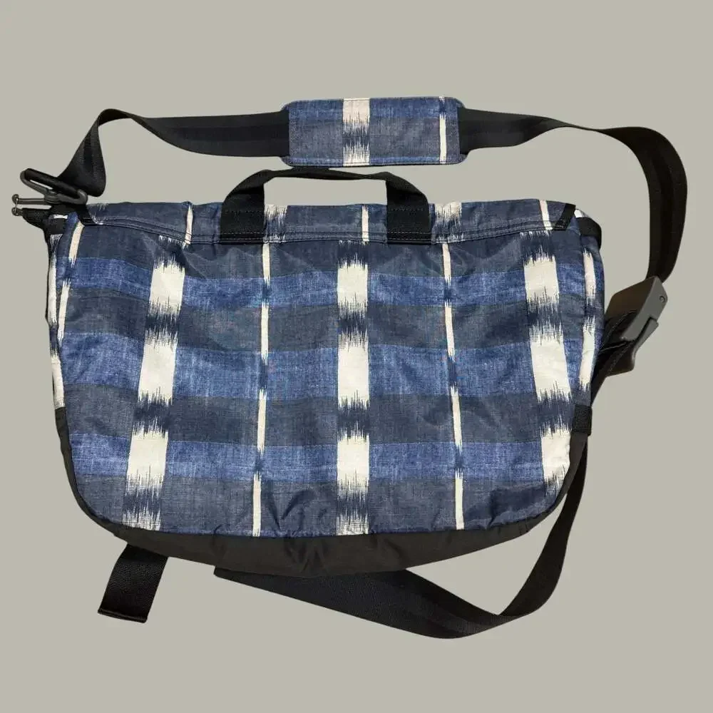 LeSportsac Blue Plaid Messenger Laptop Bag